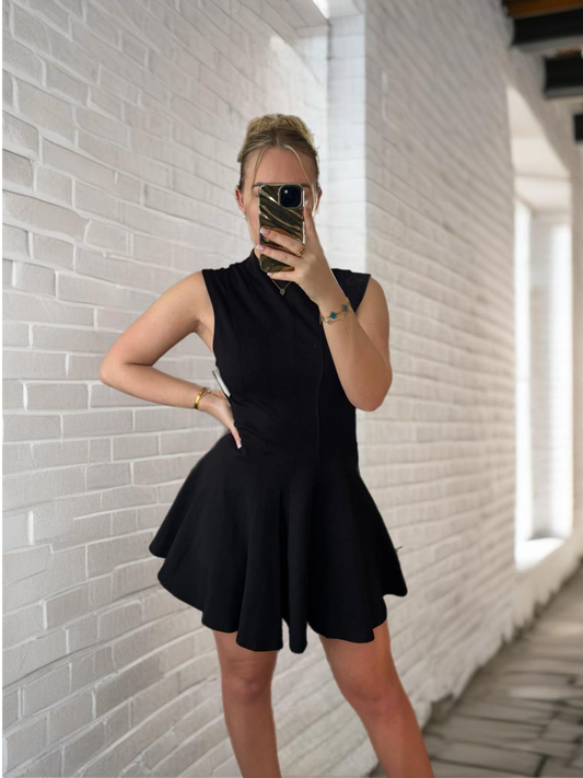 Structured skater dress black